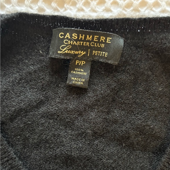 Black V-Neck Cashmere Sweater - Picture 4 of 4